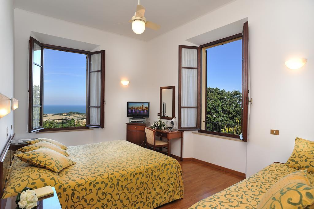 Hotel Bel Sit Senigallia Oda fotoğraf