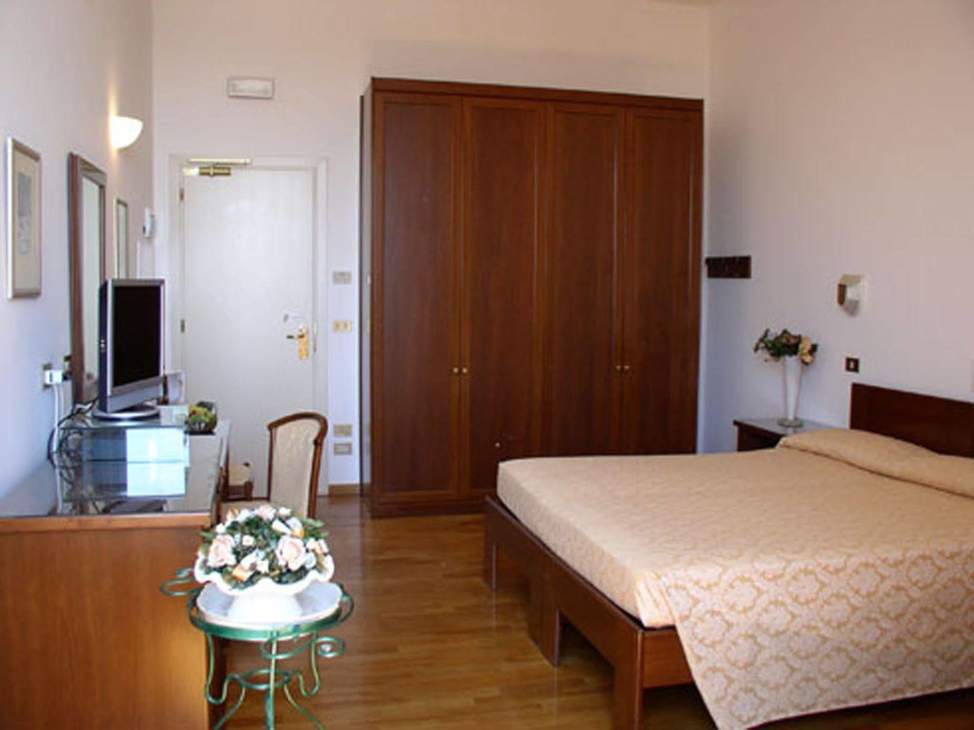 Hotel Bel Sit Senigallia Dış mekan fotoğraf